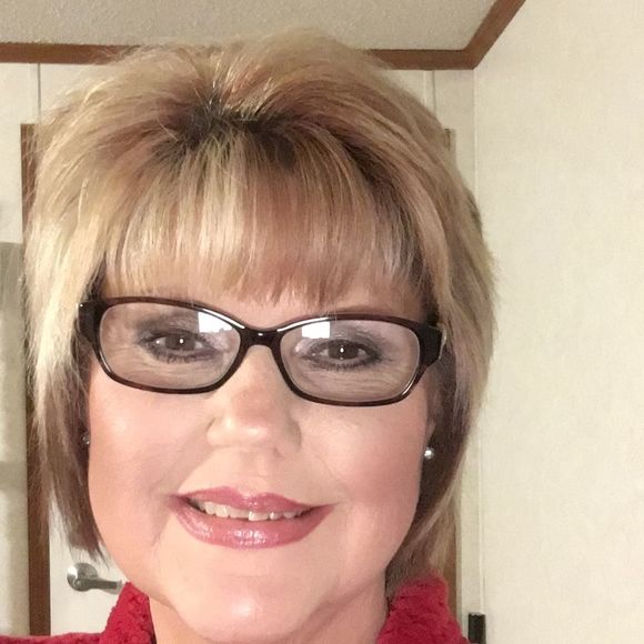 Meet your Posher, Paula - Picture 1 of 1